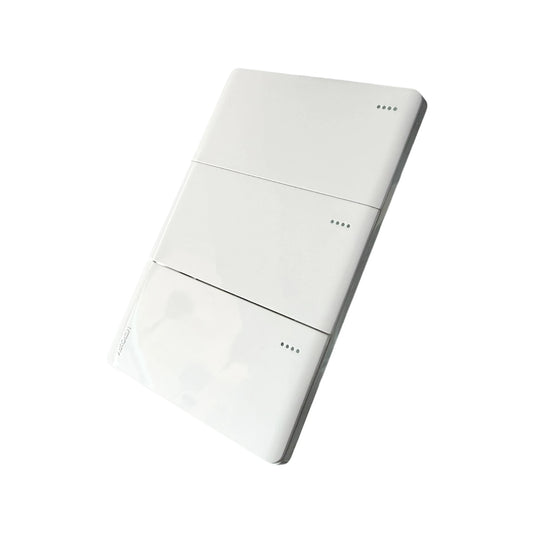 Interruptor Triple Línea Infinity White